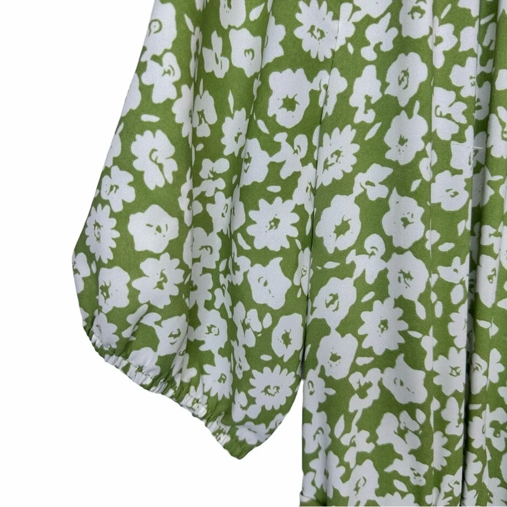 Heartloom Revolve Emory Floral Romper Size Small